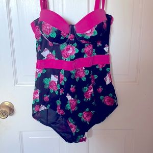 Plus size Hello Kitty swim suit one piece EUC Torrid